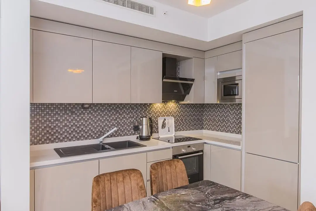 Fitted kitchen